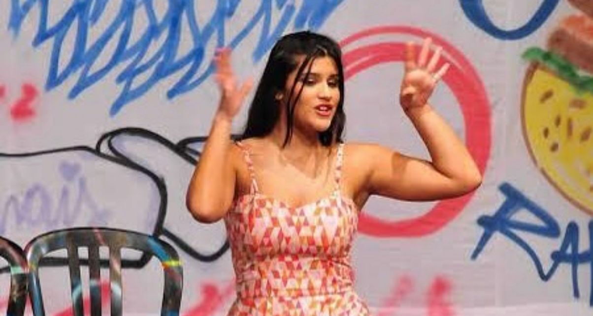 Primeiros passos no audiovisual e formação artística 